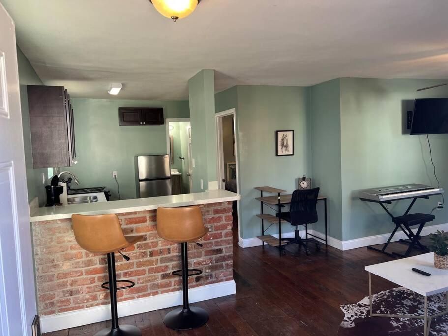 Апартаменты 2 Blocks From French Quarters Новый Орлеан Экстерьер фото