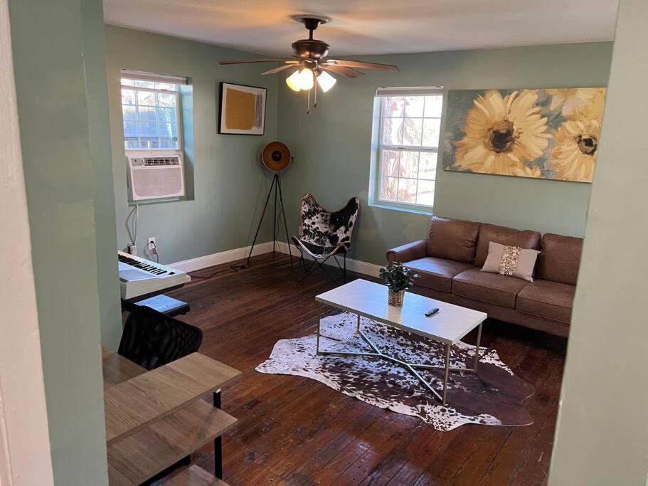 Апартаменты 2 Blocks From French Quarters Новый Орлеан Экстерьер фото